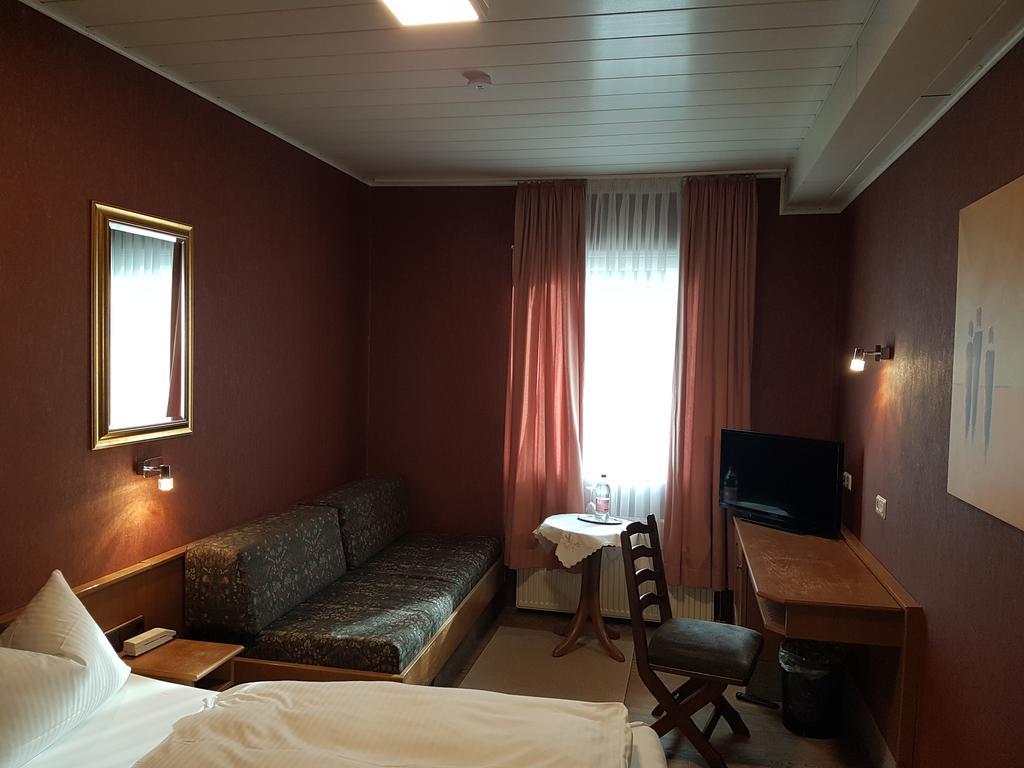 Charlottenhof Hotel Messel Eksteriør billede